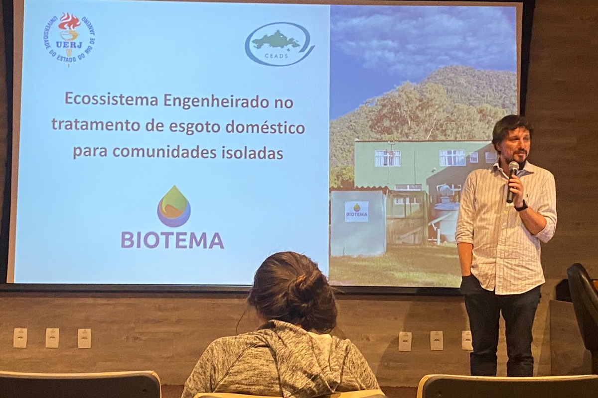 Estudantes de Engenharia Civil participam de palestra sobre tratamento de esgoto