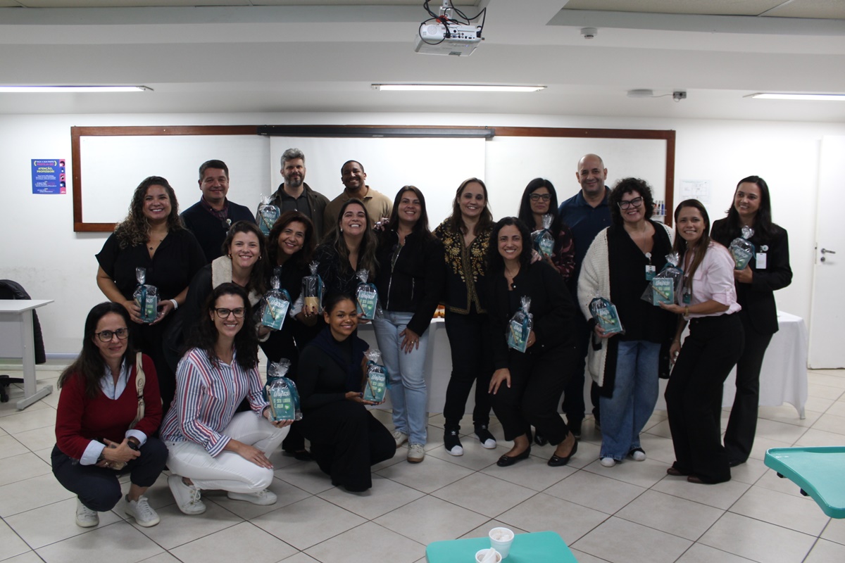 Professores promovidos pela Avaliação do Desempenho Docente são homenageados